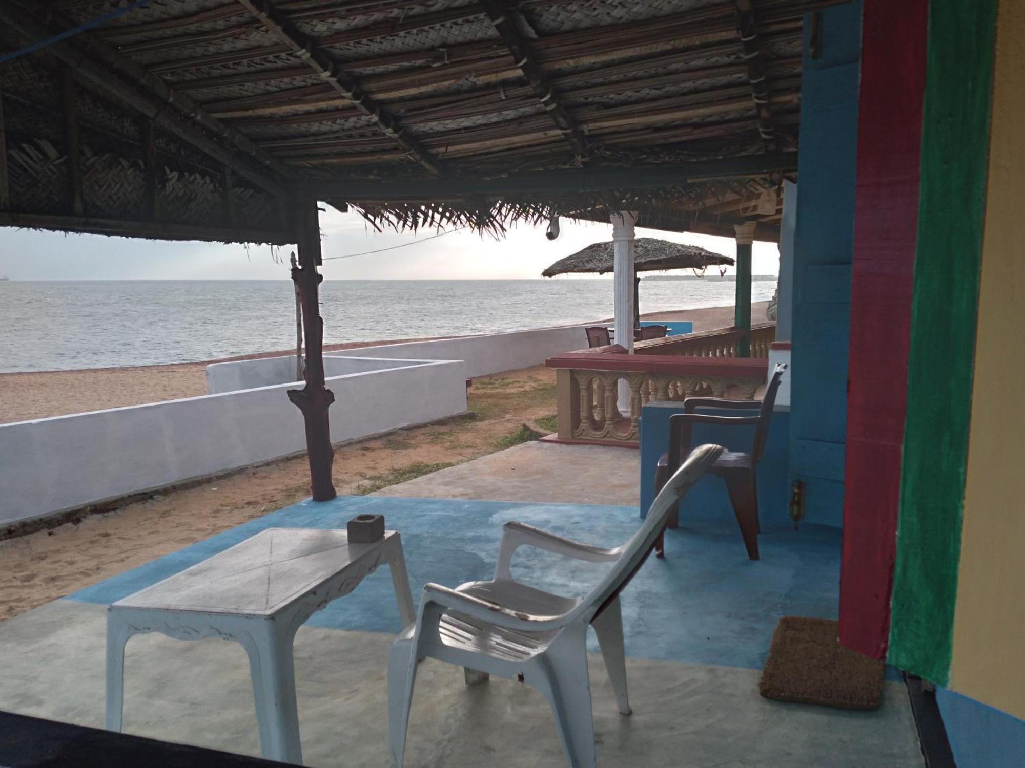 Happy Beach Cabana 汉班托塔 外观 照片