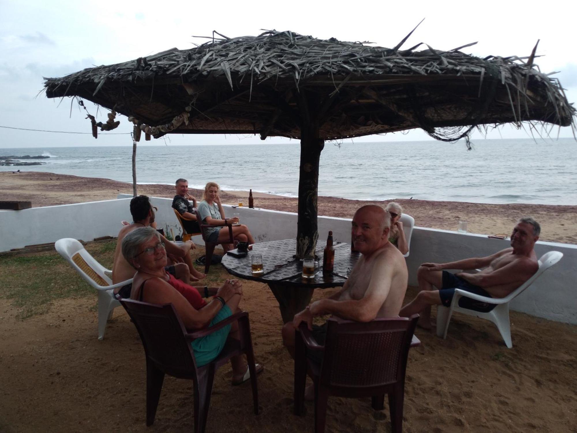 Happy Beach Cabana 汉班托塔 外观 照片