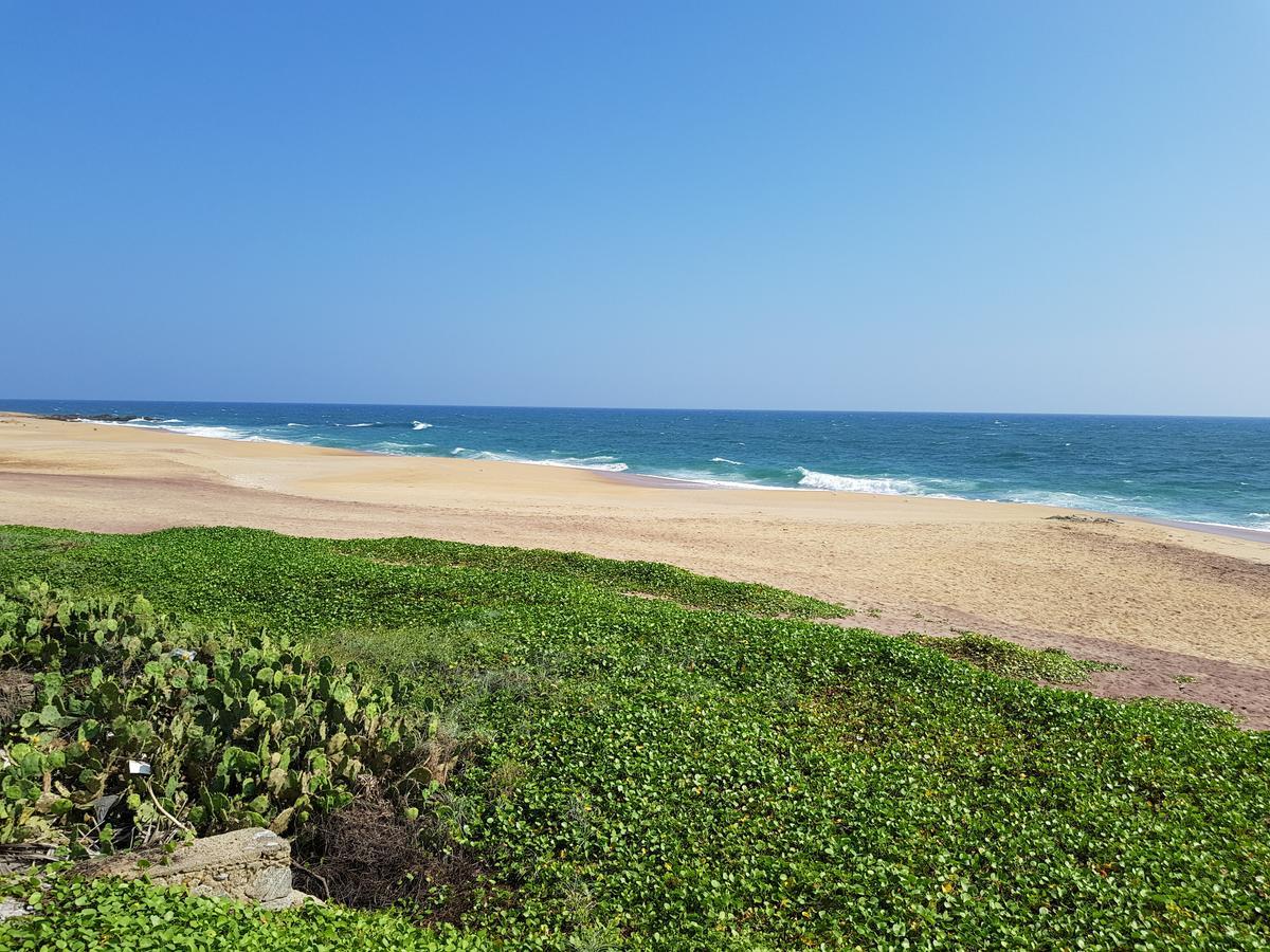 Happy Beach Cabana 汉班托塔 外观 照片