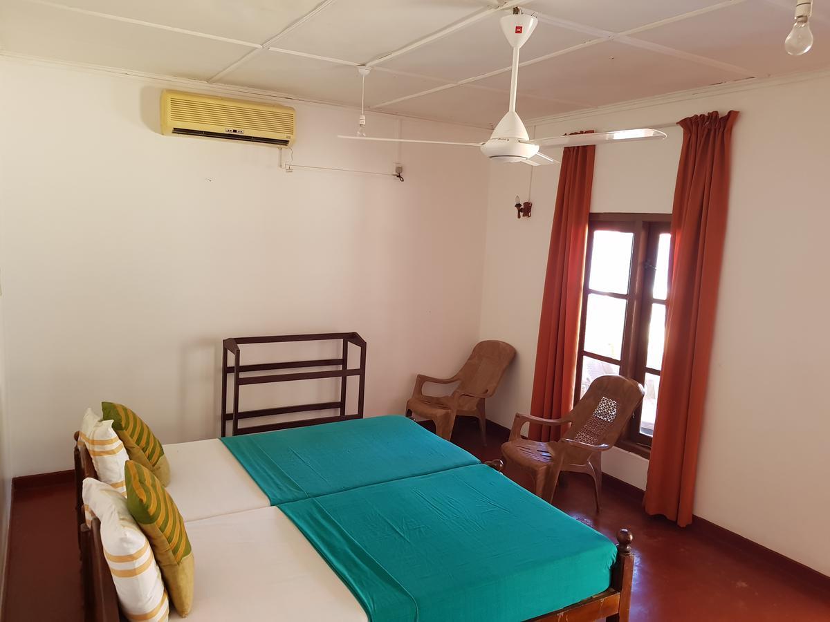 Happy Beach Cabana 汉班托塔 外观 照片